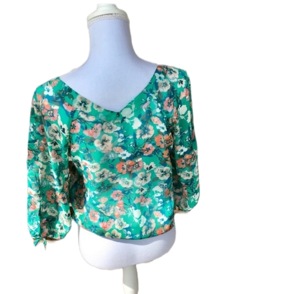 LC Lauren Conrad Romantic Floral printed Top Raglan Sleeve Sz XS - Picture 2 of 8